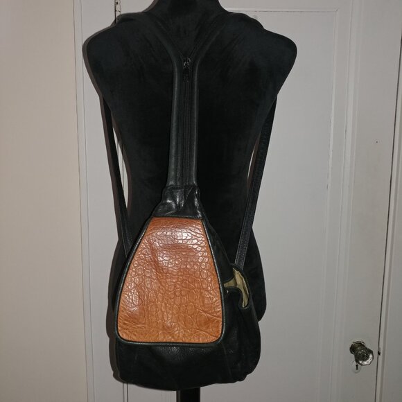 Mac Clay Leather Design: Tan/Black Leather Convertible Backpack/Shoulder Bag - Picture 2 of 14